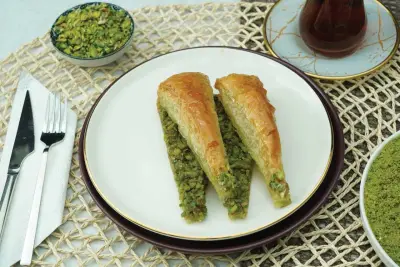 Fıstıklı Havuç Dilim Baklava