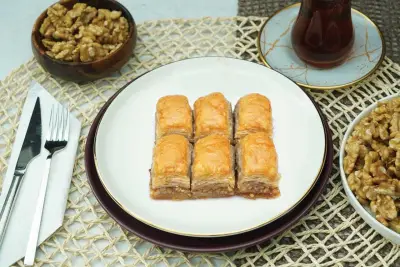 Cevizli Baklava Klasik